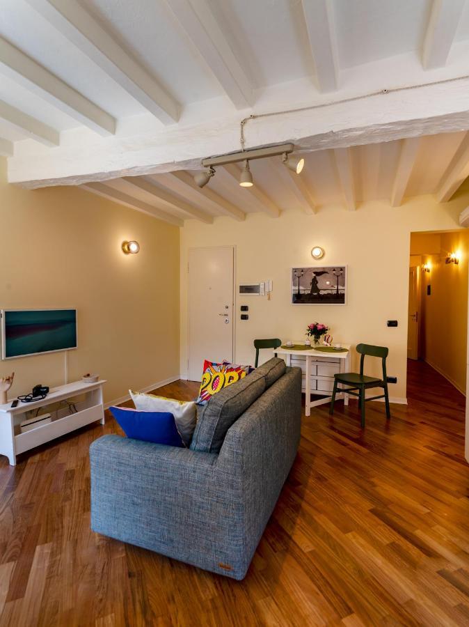 Buro Nel Borgo Lägenhet Parma Exteriör bild