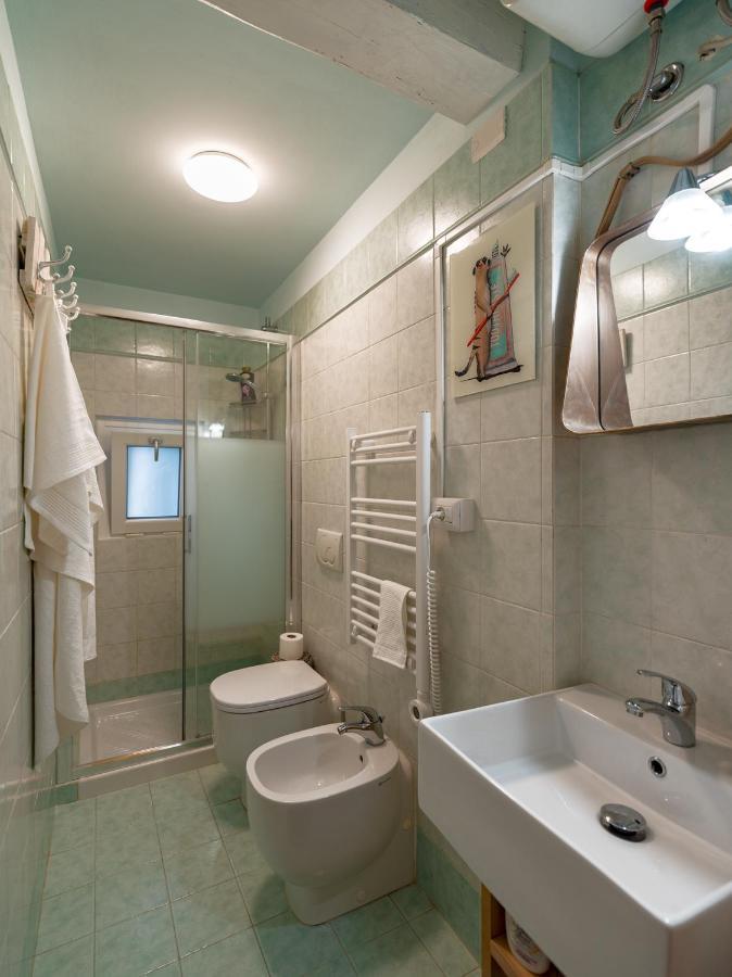 Buro Nel Borgo Lägenhet Parma Exteriör bild
